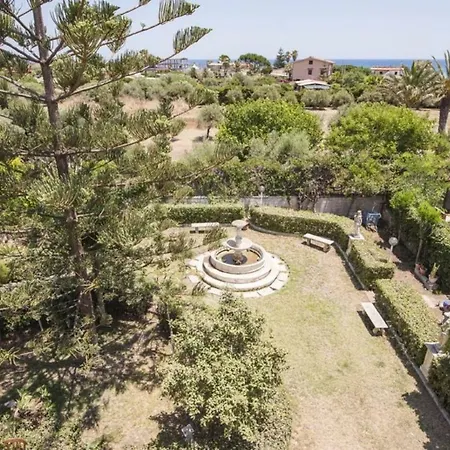 Marzia & Carmela カラベルナルド